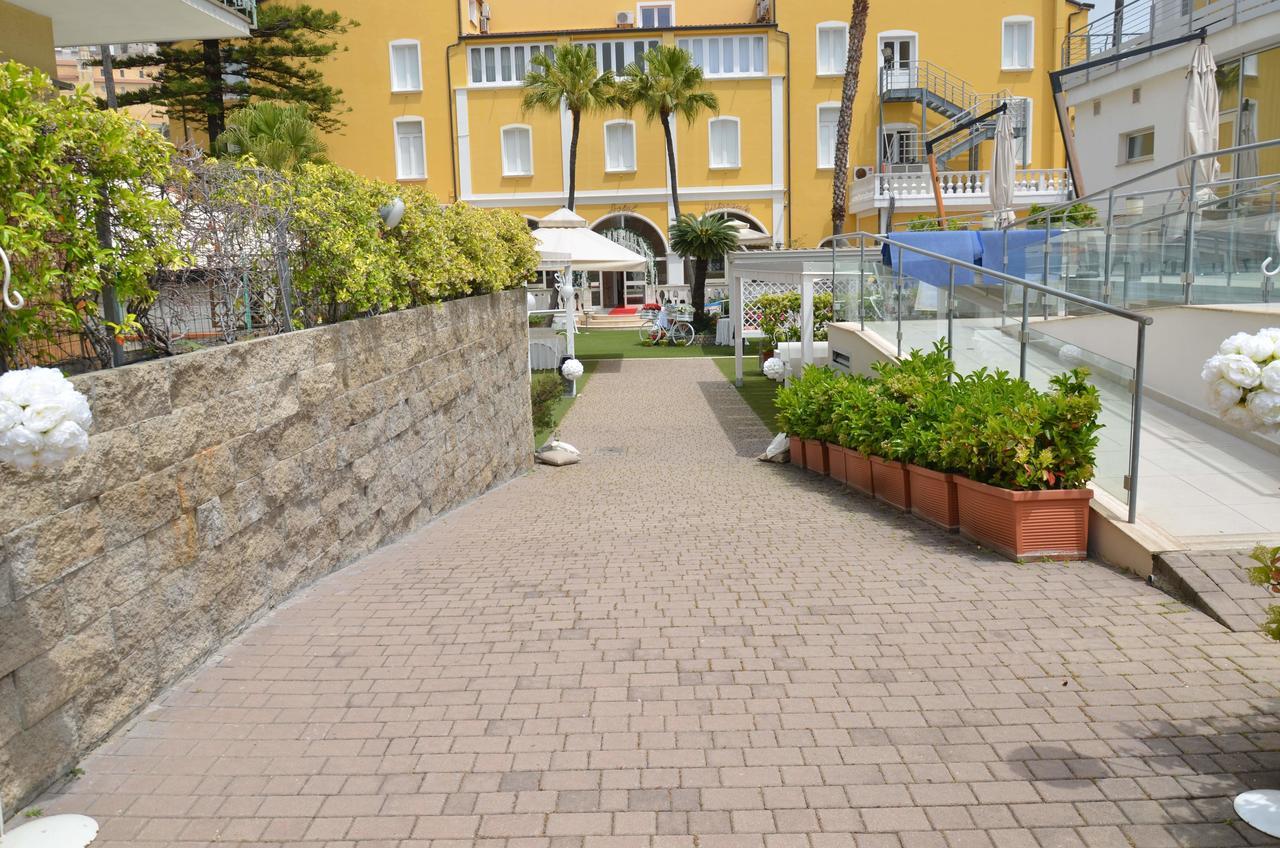 Mediterraneo Palace Hotel Amantea Εξωτερικό φωτογραφία